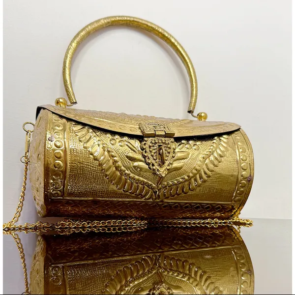 Cylin_Gold_Metal_Bag